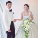 40岁孙艺珍与玄彬成婚，身穿14万元婚纱仙气飘飘，婚礼现场幸福洋溢！
